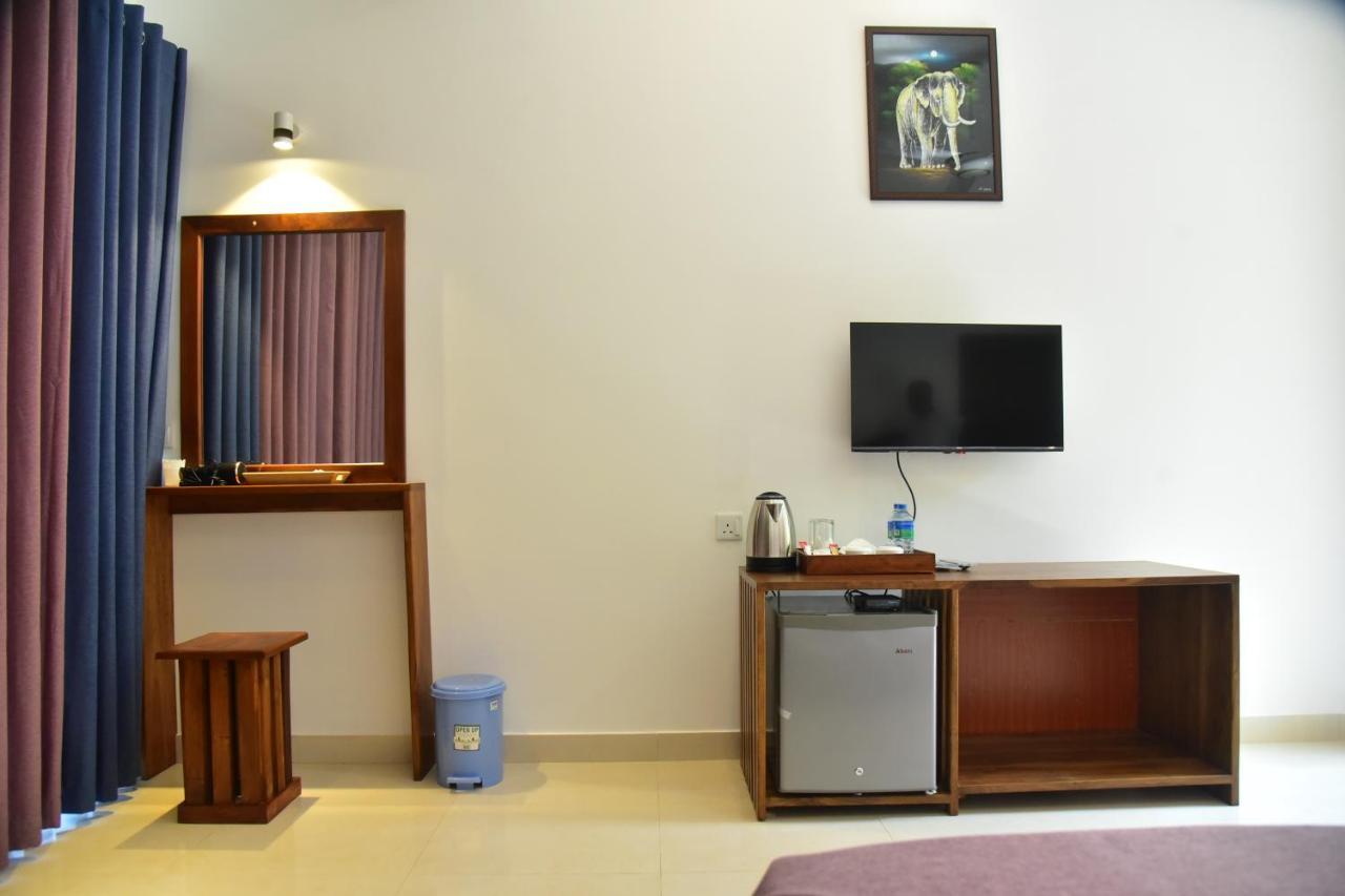 Hotel Eden Grand Dambulla Esterno foto