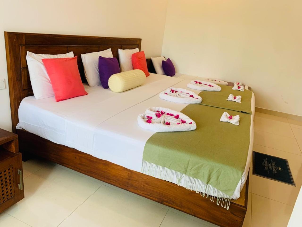 Hotel Eden Grand Dambulla Esterno foto